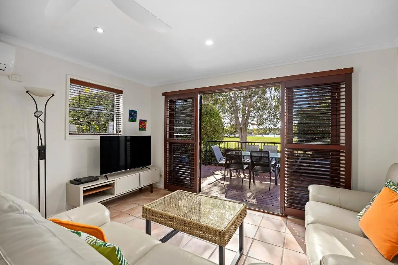 Villa Aqua Riverside Retreat With Pool Noosaville