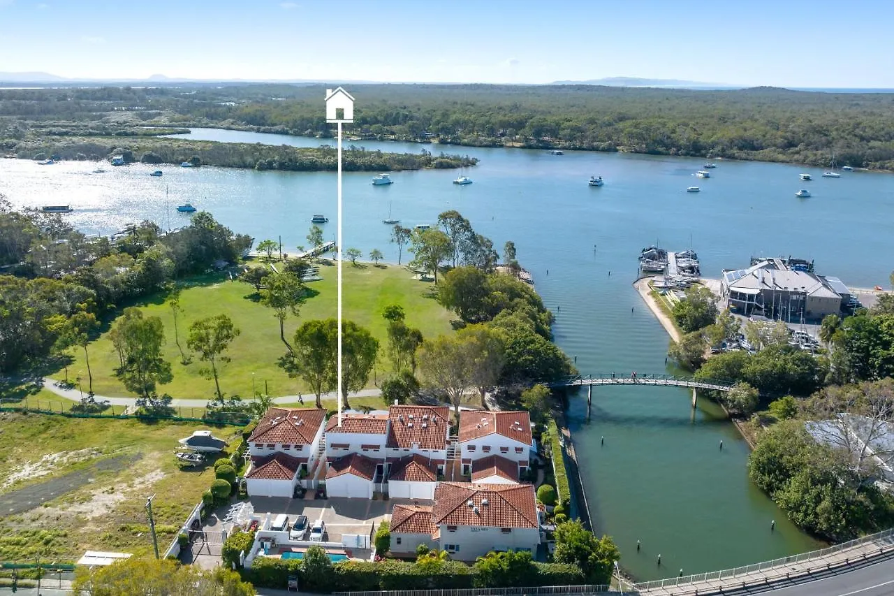 Villa Aqua Riverside Retreat With Pool Noosaville
